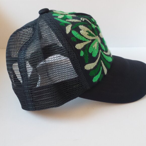 Embroidered hat - Picture 6 of 6